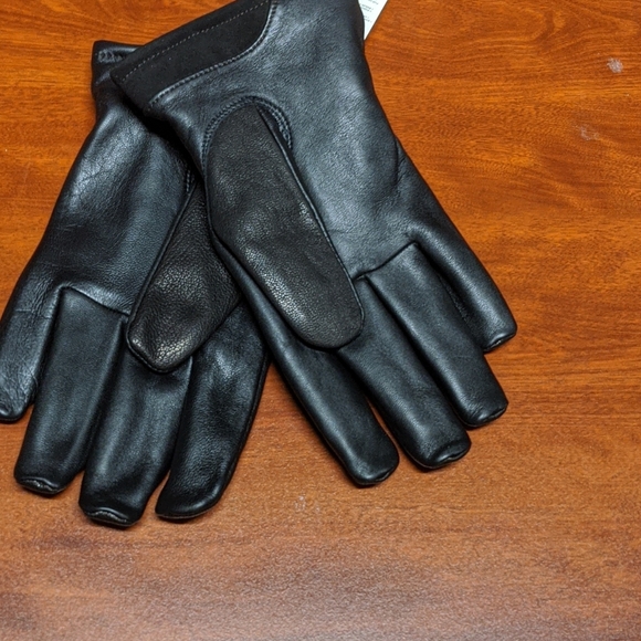 New Men's Black UGG Gloves L Touch Screen - Picture 6 of 10